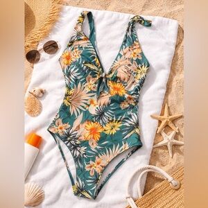 THE BIKINI LAB DARK TEAL TROPICAL KEYHOLE FRONT ONE PIECE Medium